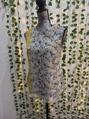 CAbi Sleeveless Peter Pan Collar Floral Blouse in Yellow, Blue, Cream